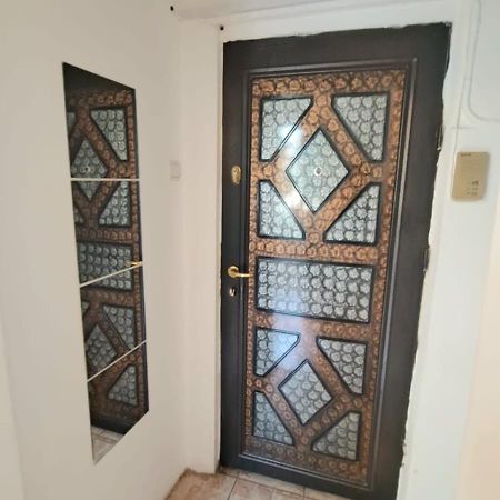 Inchiriez Garsoniera In Regim Hotelier Unirii Букурещ Екстериор снимка